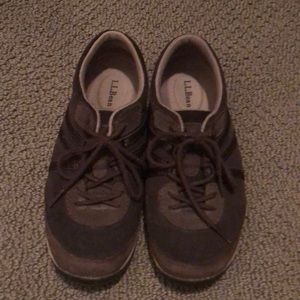LL Bean brown suede shoes size 7